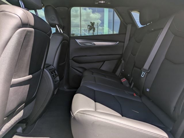 Certified 2025 Cadillac XT5 Luxury w/ LPO, Floor Liner Package image 18