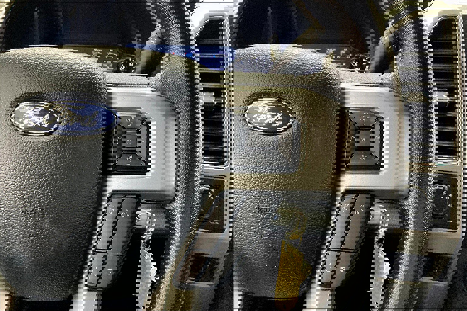 Used 2020 Ford F250 Lariat w/ Lariat Value Package image 21