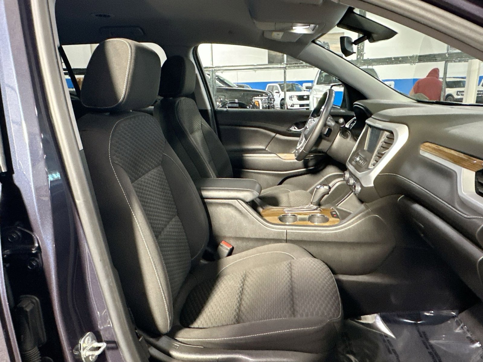 Used 2019 GMC Acadia SLE image 36