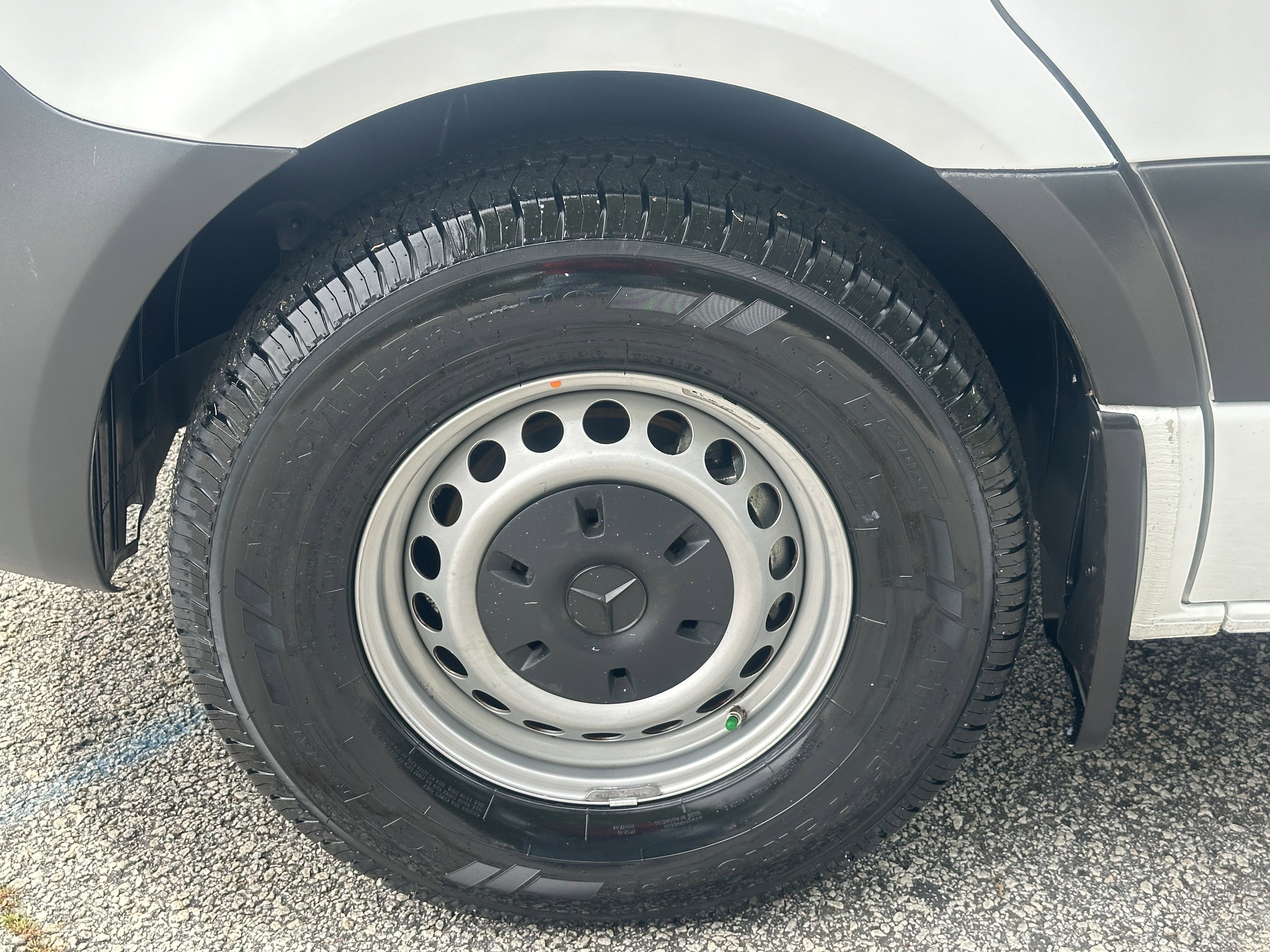 Used 2021 Mercedes-Benz Sprinter 2500 image 14