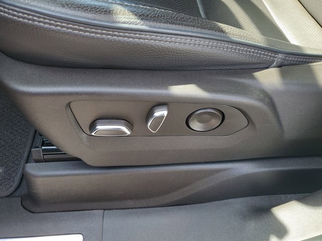 Used 2022 GMC Yukon XL Denali image 7