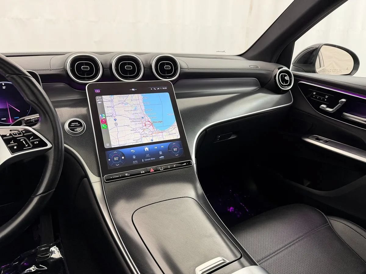 Used 2024 Mercedes-Benz GLC 300 4MATIC image 22