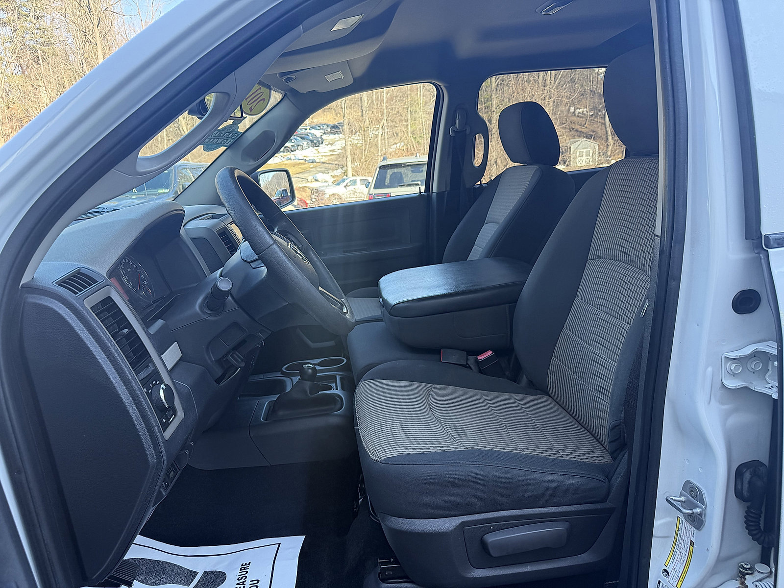 Used 2012 RAM 2500 ST w/ Chrome Appearance Group image 11