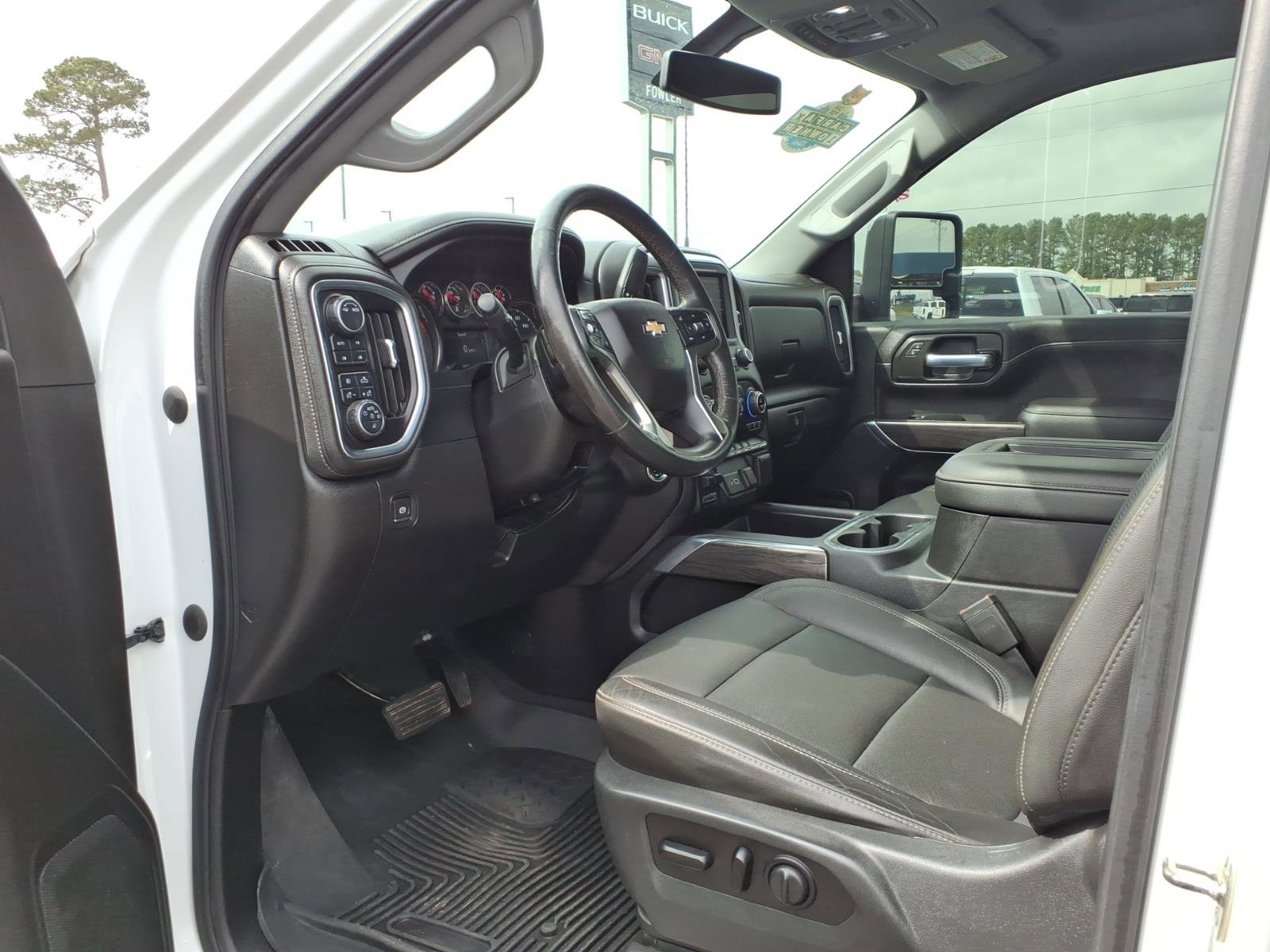 Used 2020 Chevrolet Silverado 3500 LTZ w/ LTZ Convenience Package image 21