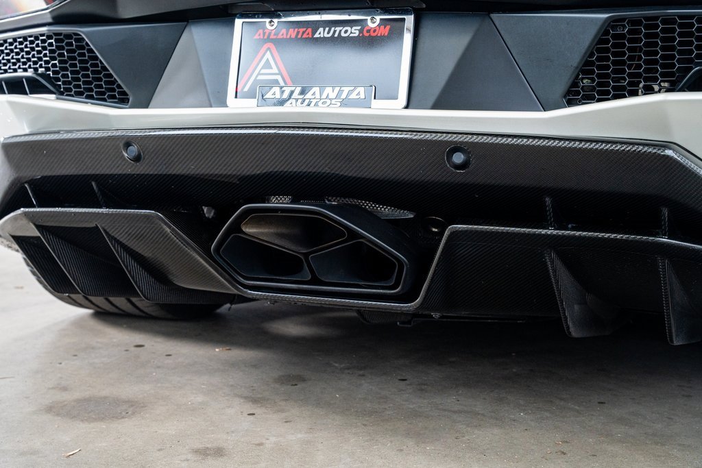 Used 2017 Lamborghini Aventador S image 36