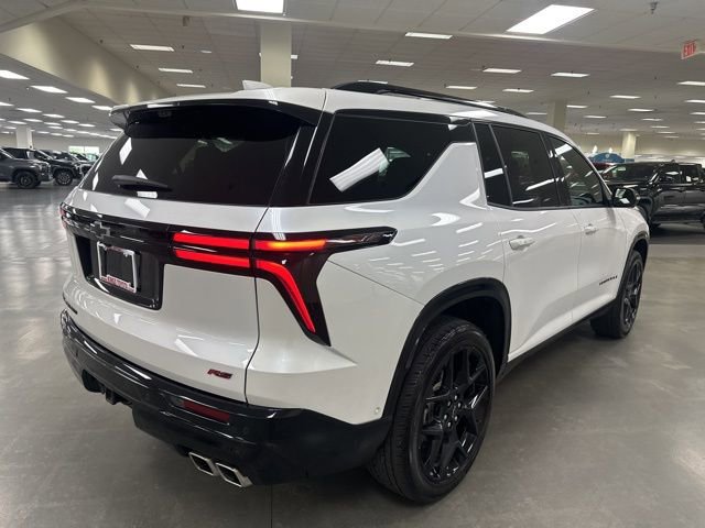 Used 2024 Chevrolet Traverse RS w/ LPO, Floor Liner Package AWD/4WD image 8