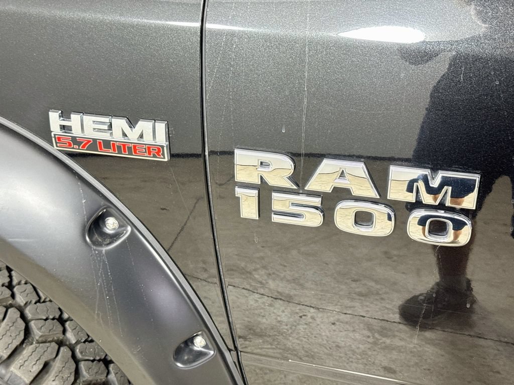 Used 2017 RAM 1500 Classic SLT w/ SLT Plus D←cor Group AWD/4WD image 27