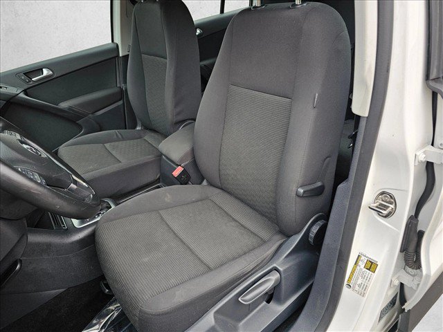 Used 2013 Volkswagen Tiguan S FWD image 23