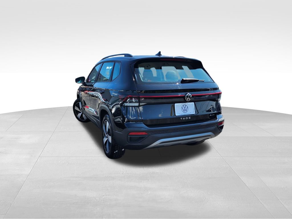 Used 2025 Volkswagen Taos S AWD/4WD image 5
