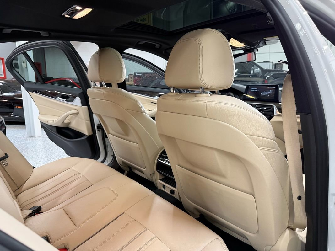 Used 2018 BMW 530i xDrive image 22