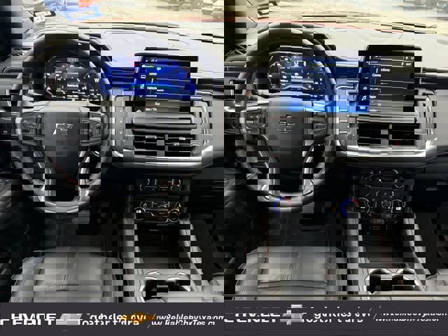 Used 2024 Chevrolet Suburban RST w/ Luxury Package image 12