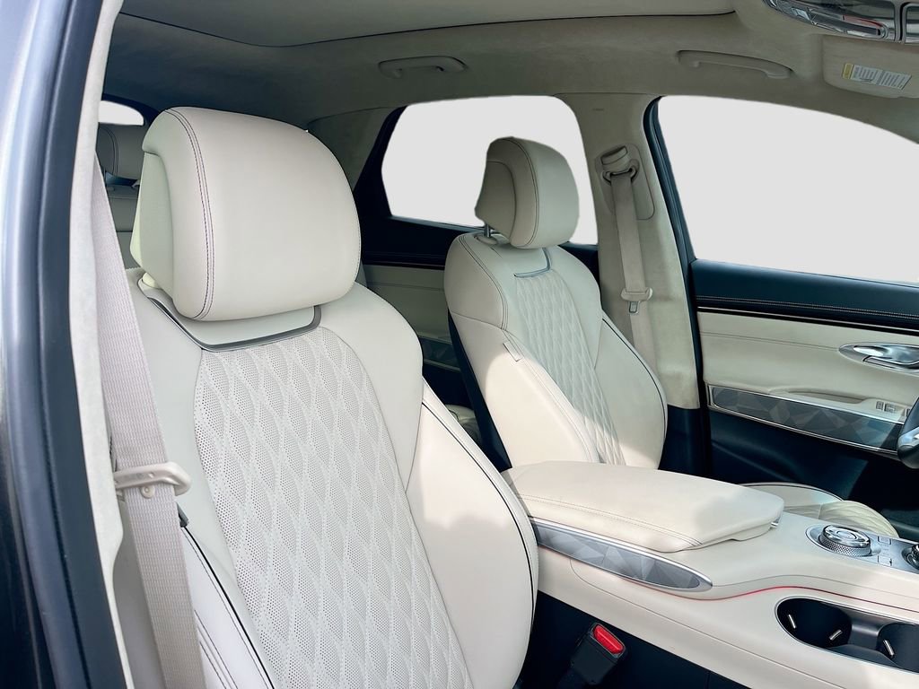 Used 2025 Genesis GV70 3.5T Sport w/ Sport Advanced Package image 29