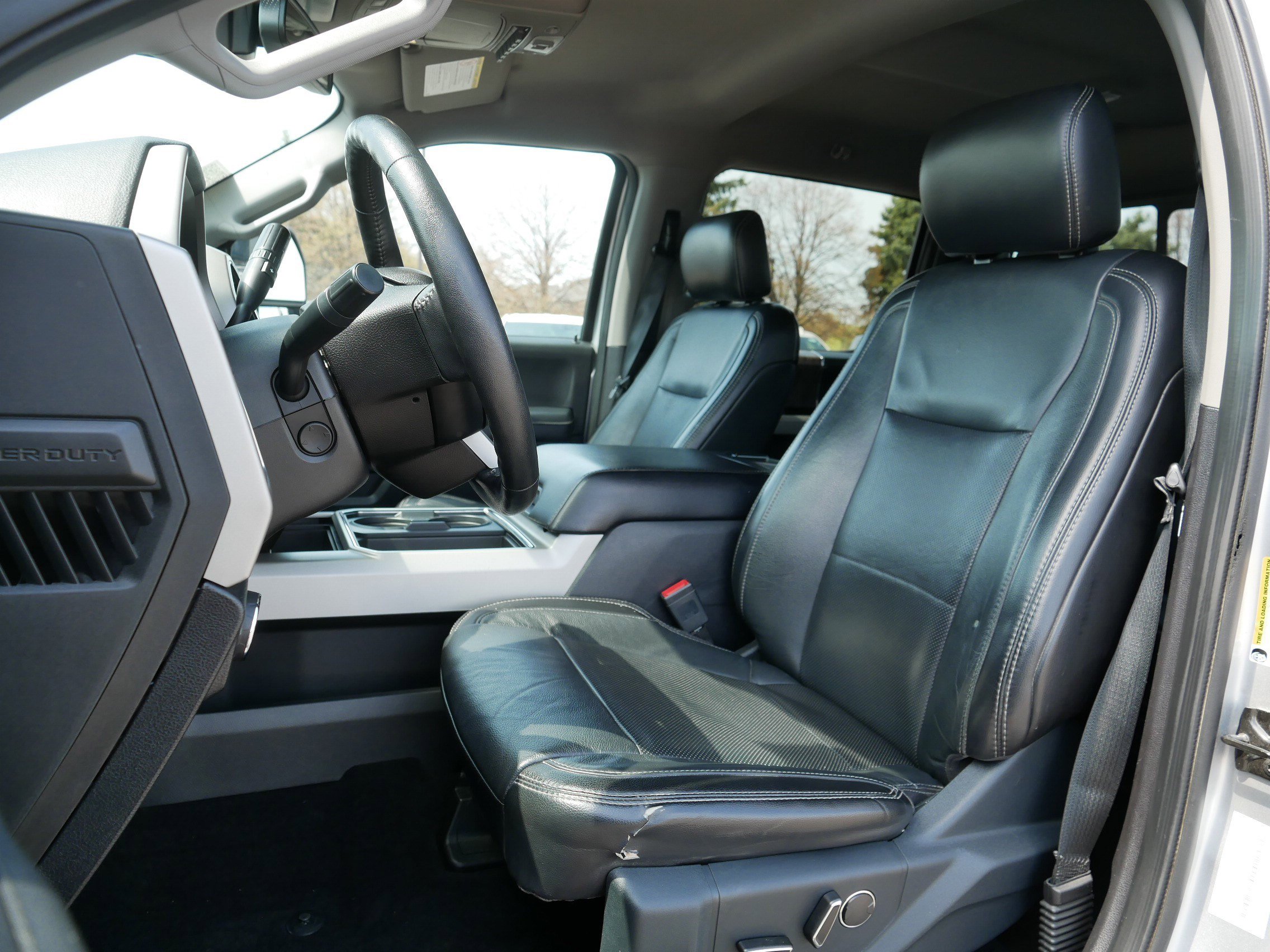 Used 2019 Ford F250 Lariat w/ Lariat Ultimate Package AWD/4WD image 35