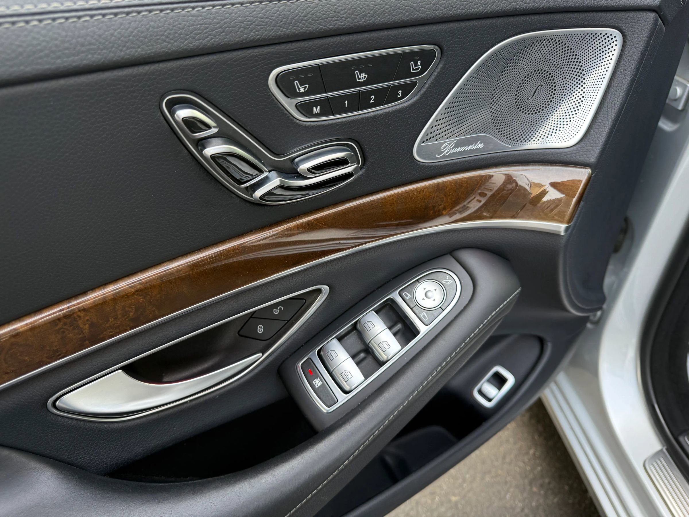 Used 2015 Mercedes-Benz S 550 4MATIC Sedan image 28