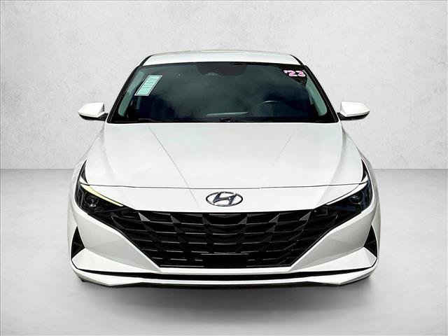 Used 2023 Hyundai Elantra SEL w/ Convenience Package FWD image 3