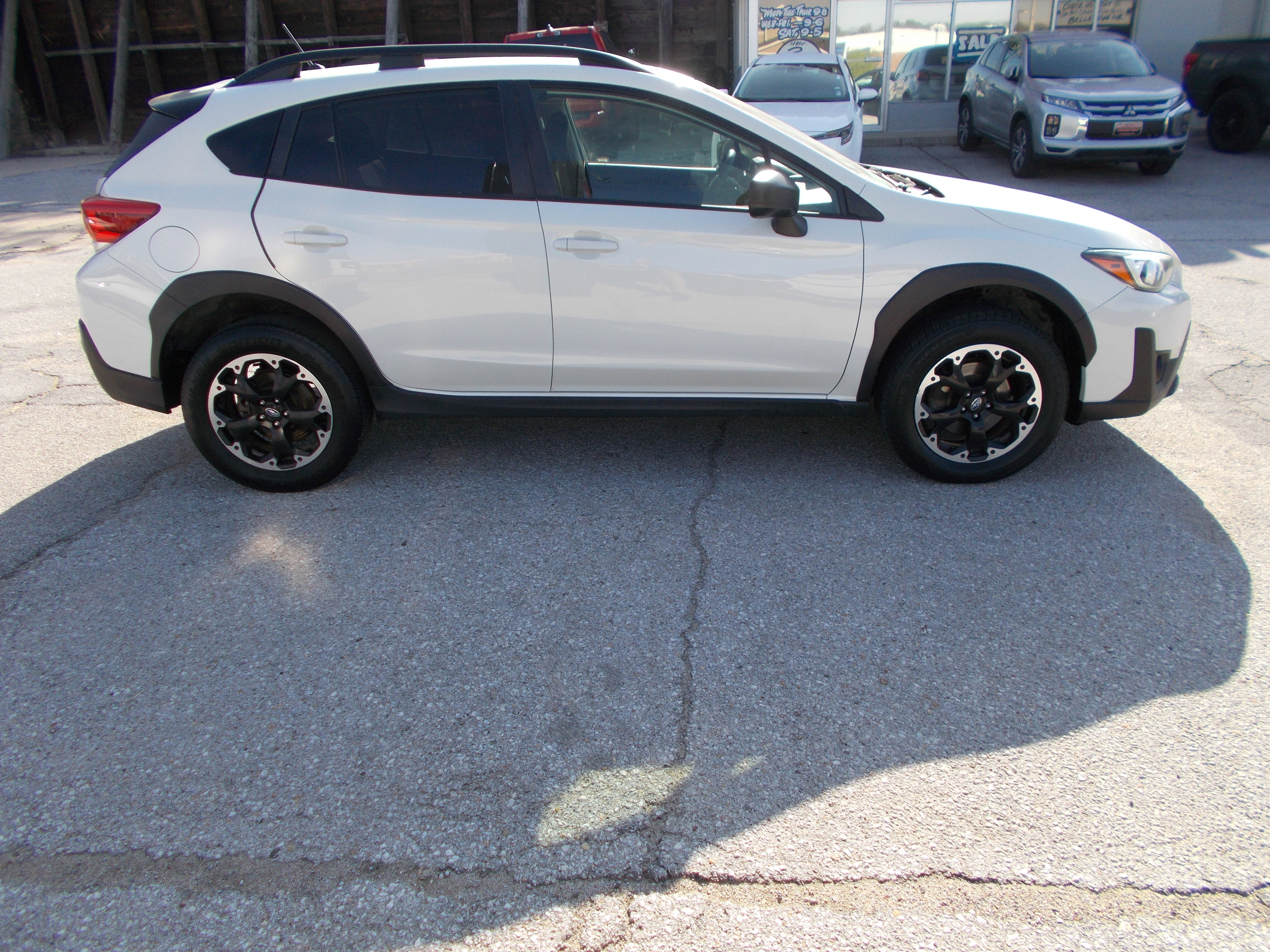 Used 2022 Subaru Crosstrek 2.0i AWD/4WD image 4