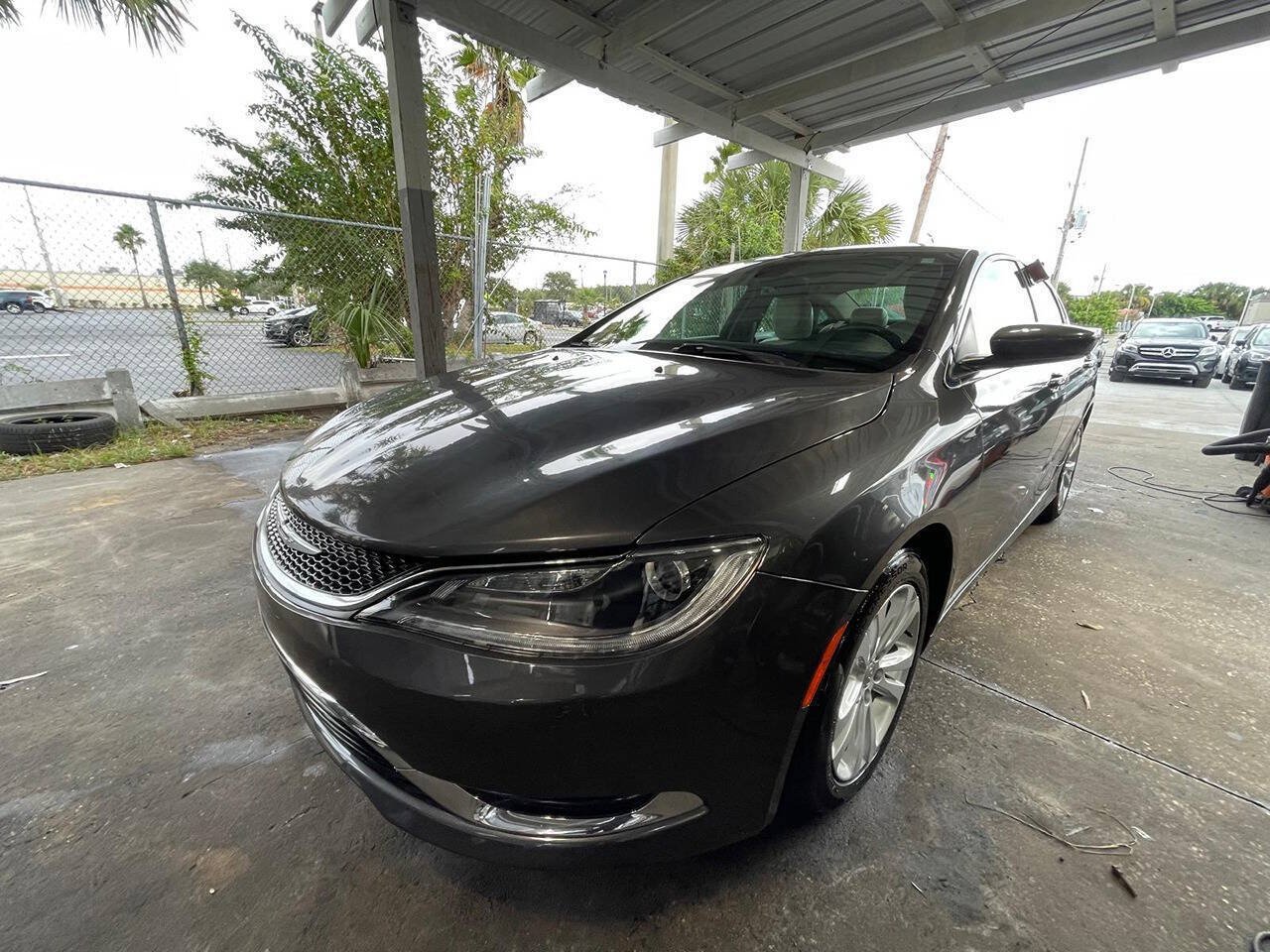 Used 2017 Chrysler 200 Limited Platinum w/ Comfort & Convenience Group