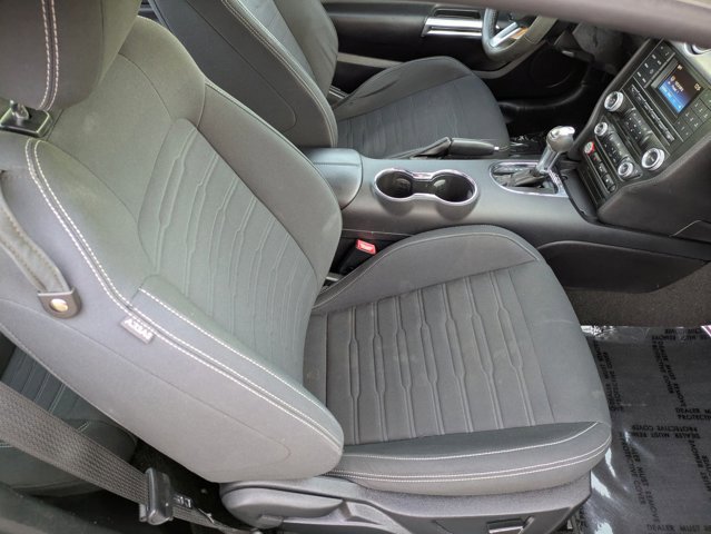 Used 2015 Ford Mustang Coupe RWD image 19