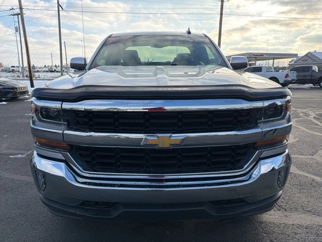 Used 2018 Chevrolet Silverado 1500 LT w/ All Star Edition image 2