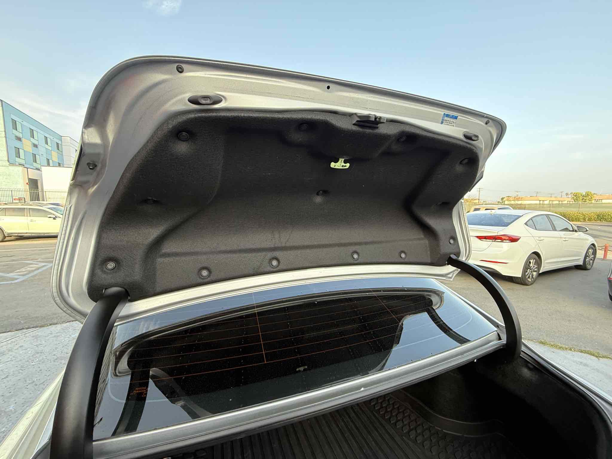 Used 2019 Toyota Camry LE image 64