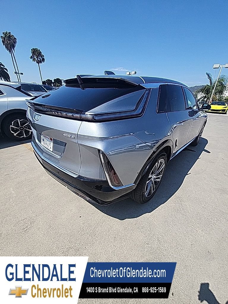 Used 2024 Cadillac Lyriq Luxury w/ LPO, Floor Liner Package RWD image 6
