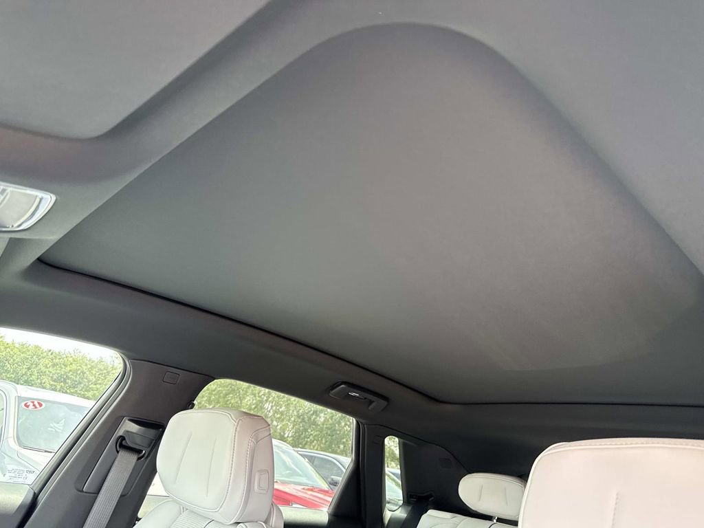 New 2025 Cadillac Lyriq Luxury image 34