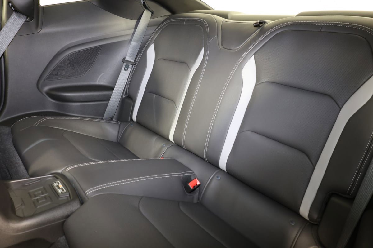 Used 2018 Chevrolet Camaro SS RWD image 11
