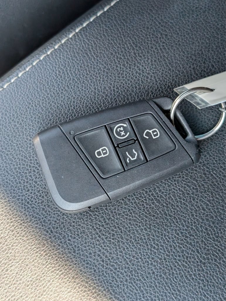 Used 2022 Volkswagen Tiguan SEL R-Line AWD/4WD image 20