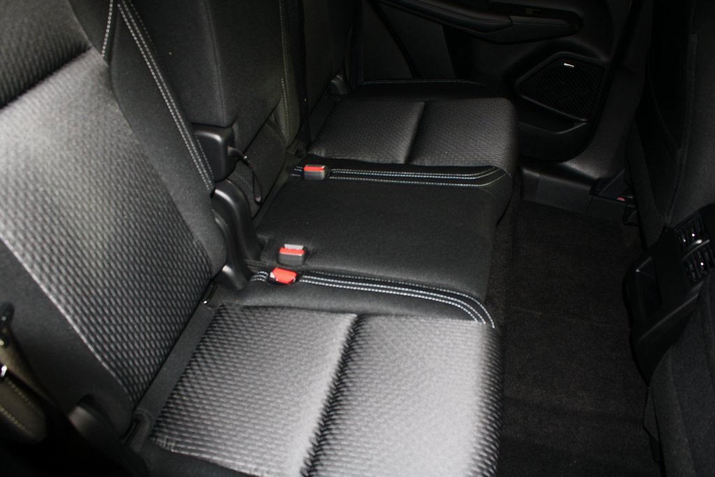 New 2026 Mitsubishi Outlander ES image 8