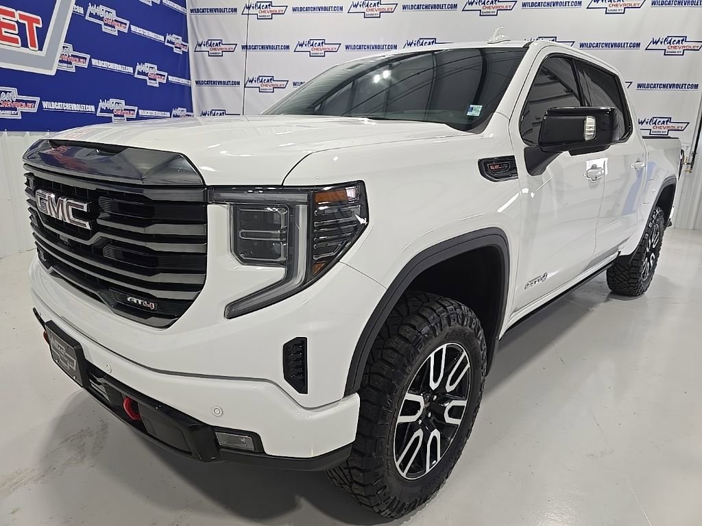 Used 2024 GMC Sierra 1500 AT4 w/ Technology Package image 3