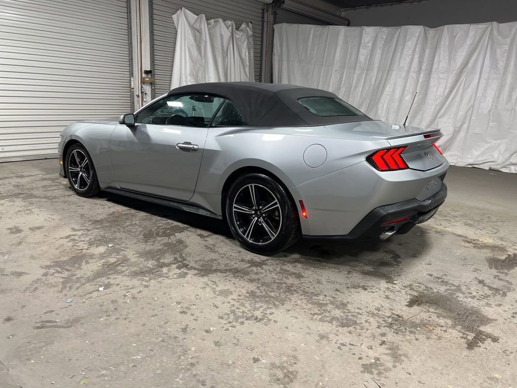 Used 2024 Ford Mustang Premium image 5