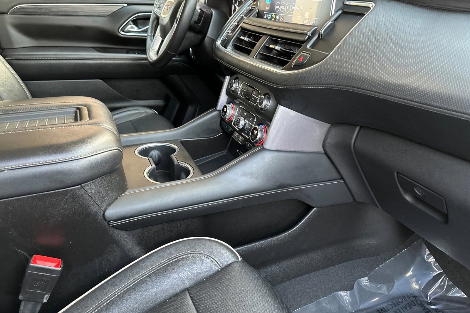 Used 2021 GMC Yukon XL SLT w/ SLT Luxury Package image 18