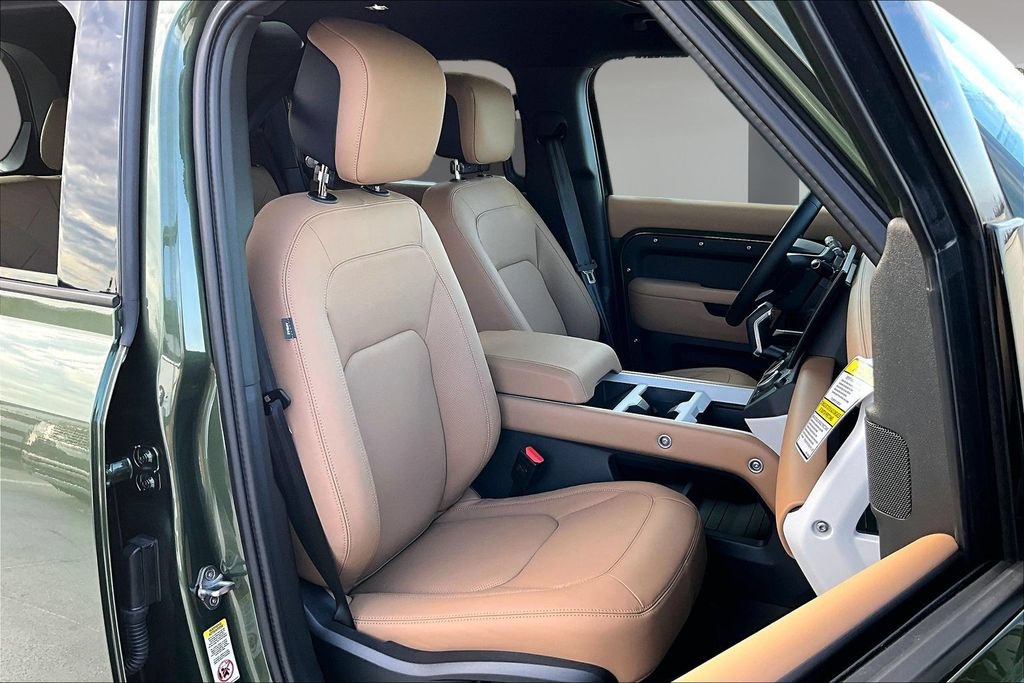 New 2026 Land Rover Defender 110 X-Dynamic SE AWD/4WD image 11