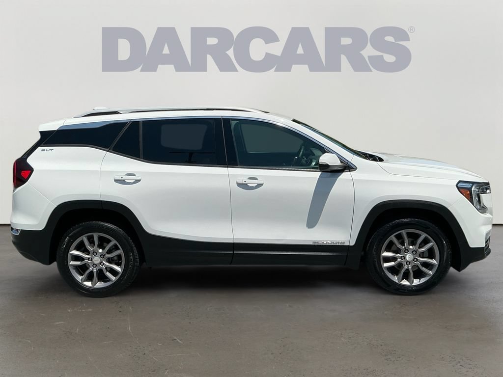 Used 2023 GMC Terrain SLT w/ Infotainment Package II AWD/4WD image 8