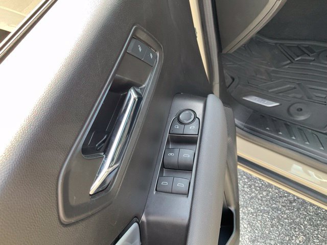 Used 2024 Chevrolet Colorado Z71 w/ Z71 Convenience Package 2 AWD/4WD image 8
