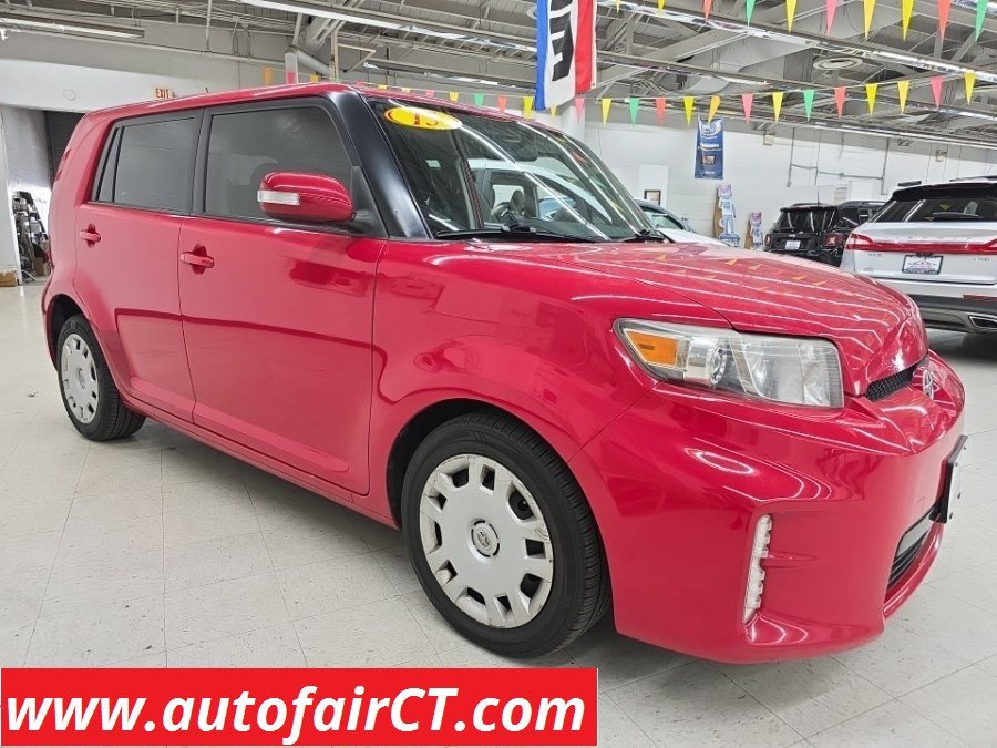 Used 2015 Scion xB FWD video 1