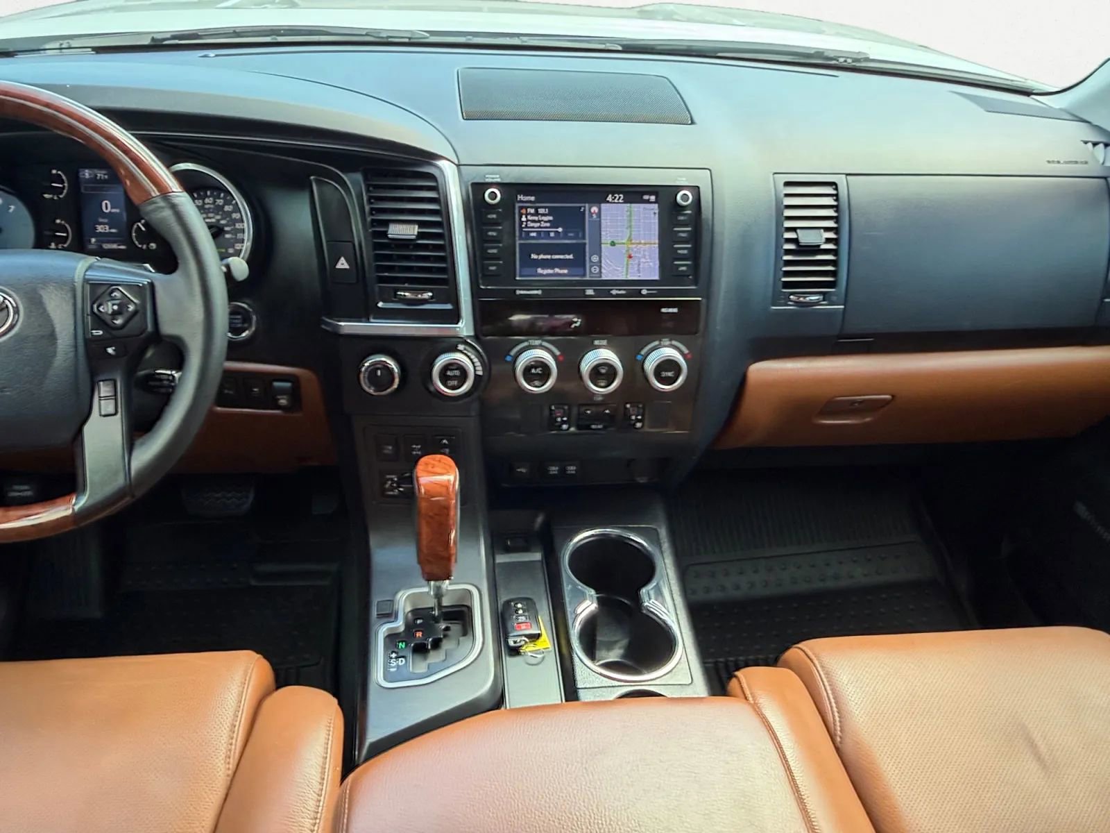 Used 2020 Toyota Sequoia Platinum AWD/4WD image 13