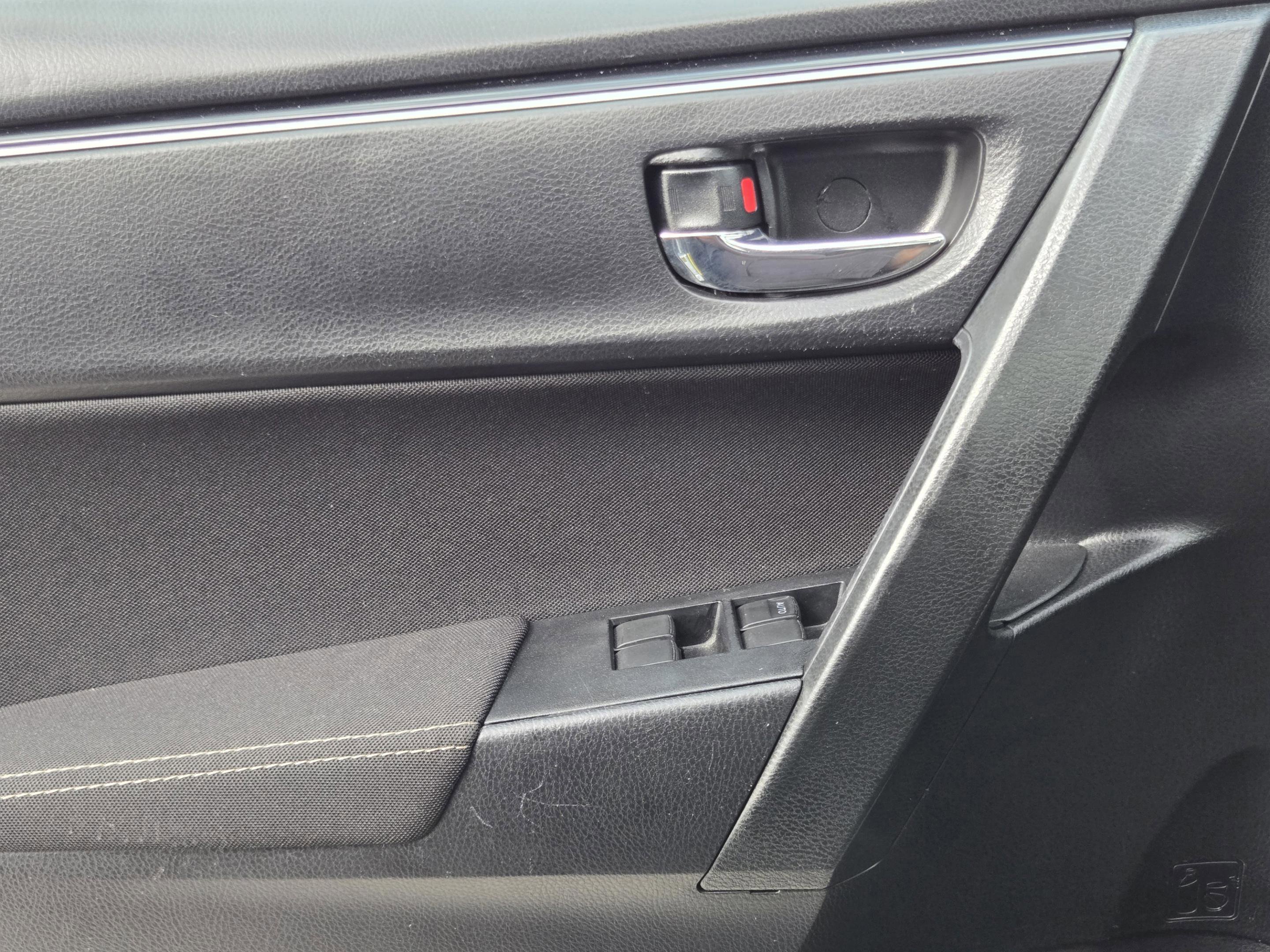 Used 2019 Toyota Corolla LE FWD image 20