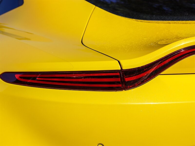 Used 2020 Aston Martin V8 Vantage Coupe RWD image 15