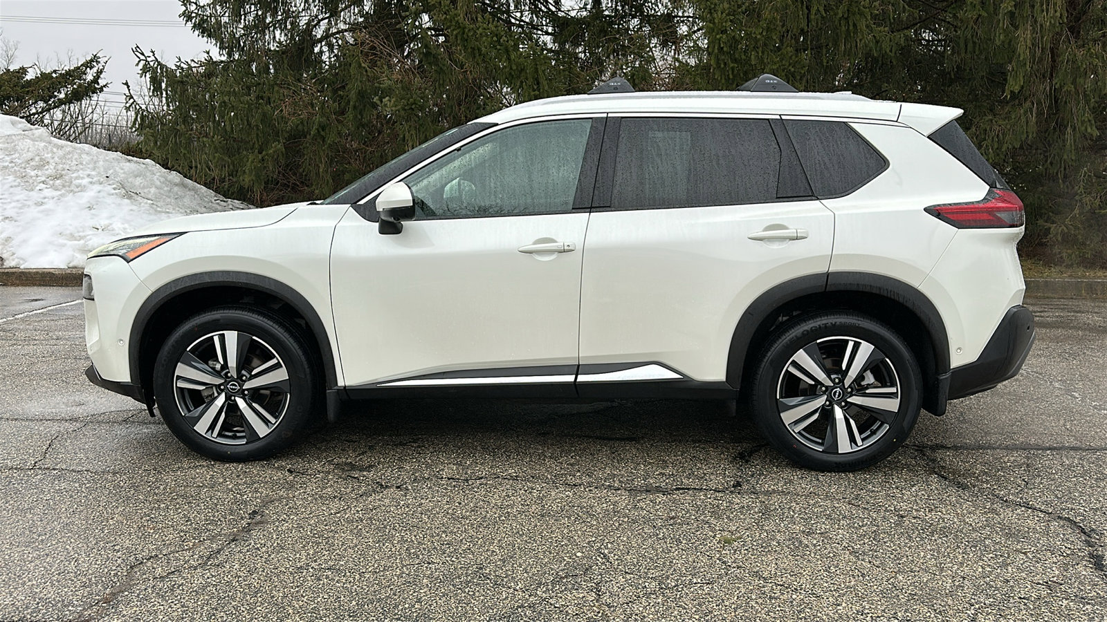 Certified 2023 Nissan Rogue SL w/ SL Premium Package image 27
