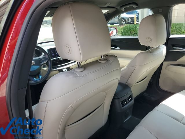 Used 2023 Cadillac CT4 Luxury RWD image 12