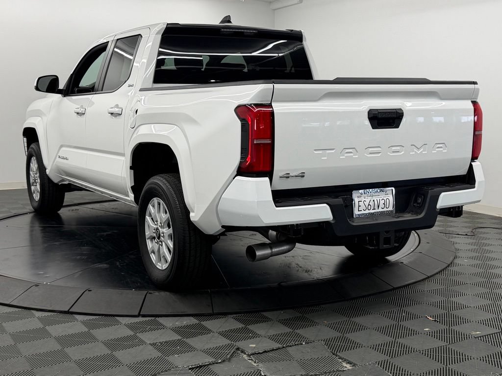Used 2026 Toyota Tacoma SR5 AWD/4WD image 12