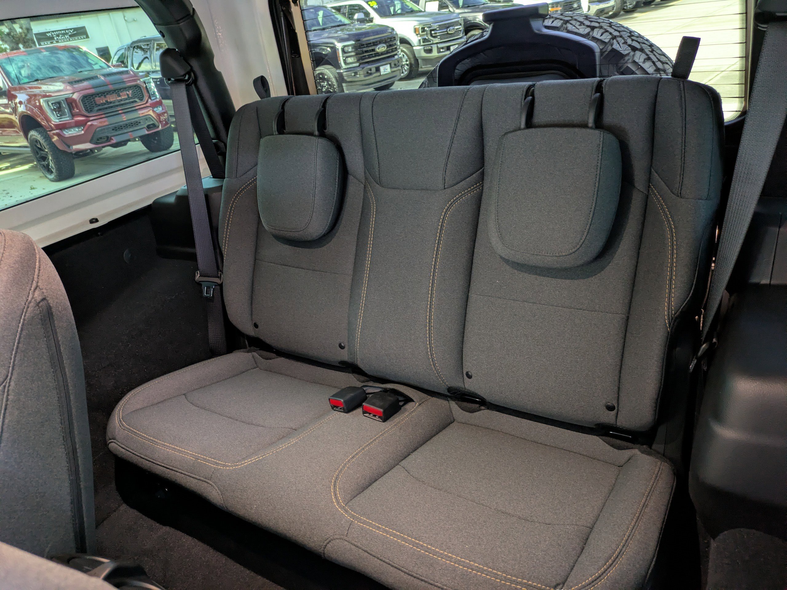 Used 2025 Jeep Wrangler Sport AWD/4WD image 15