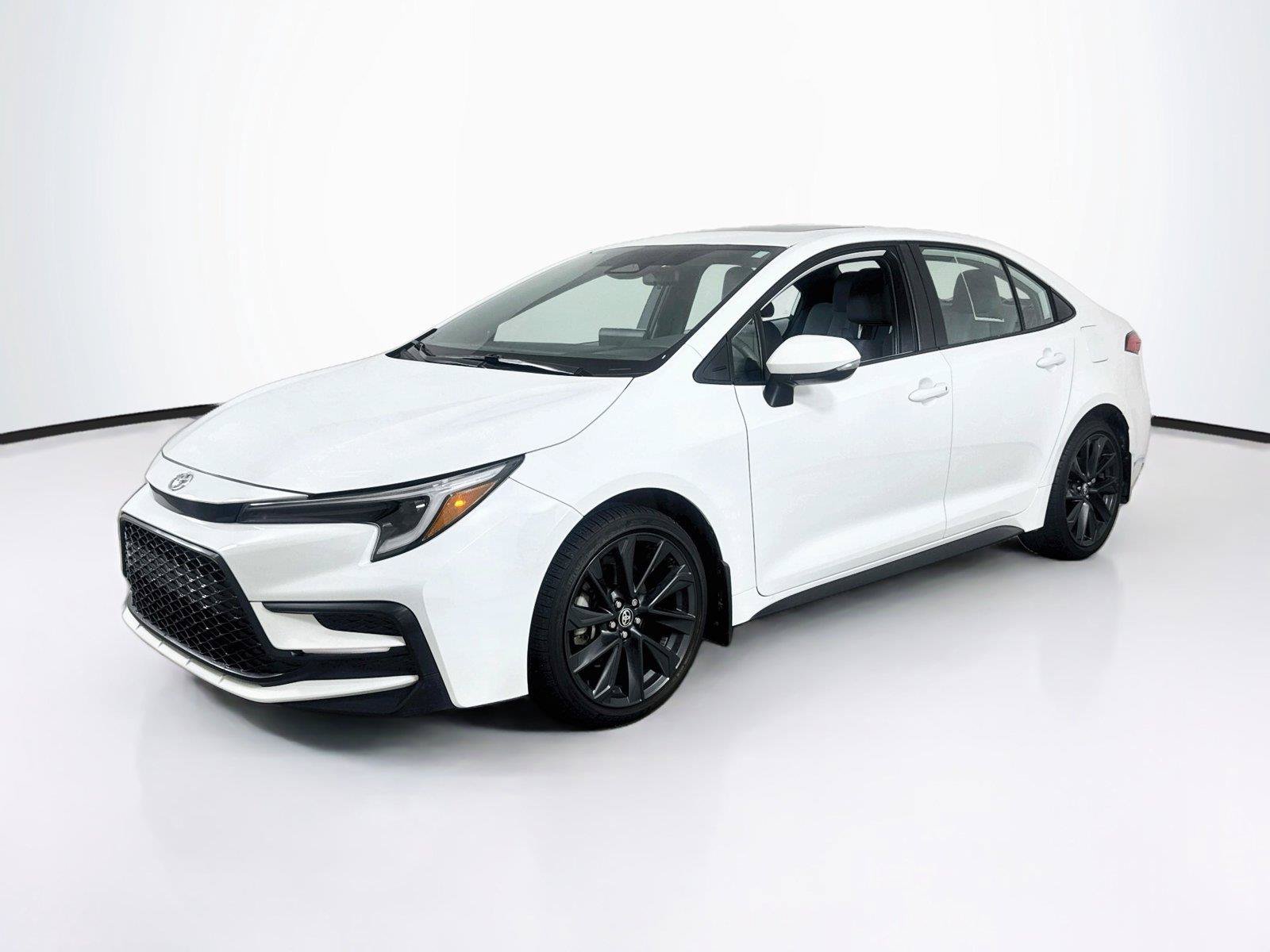 Used 2024 Toyota Corolla SE w/ SE Premium Package FWD image 1