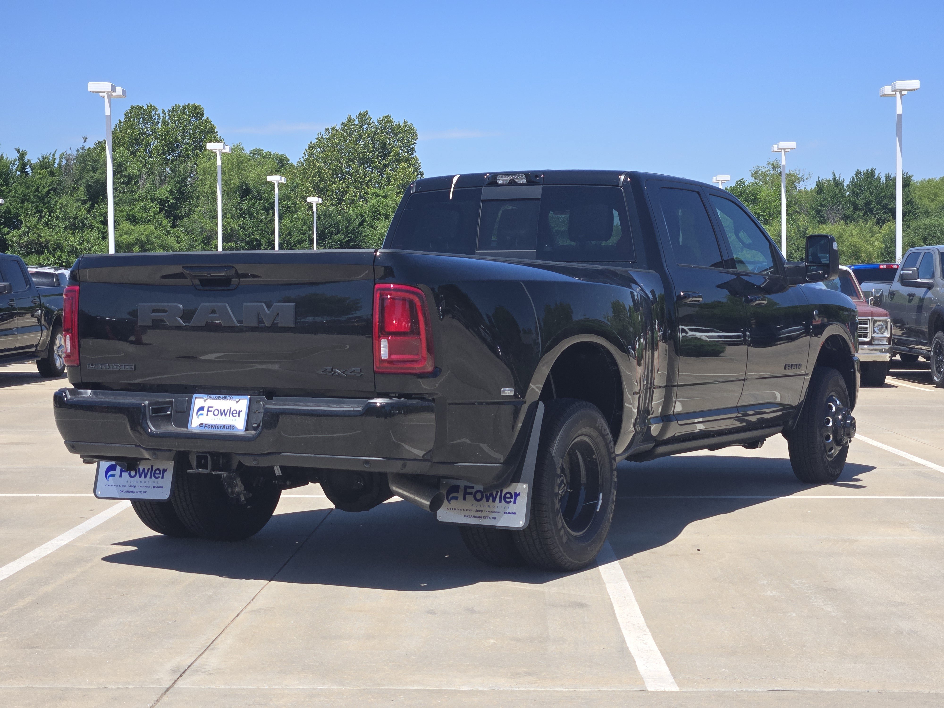 New 2026 RAM 3500 Laramie AWD/4WD image 4