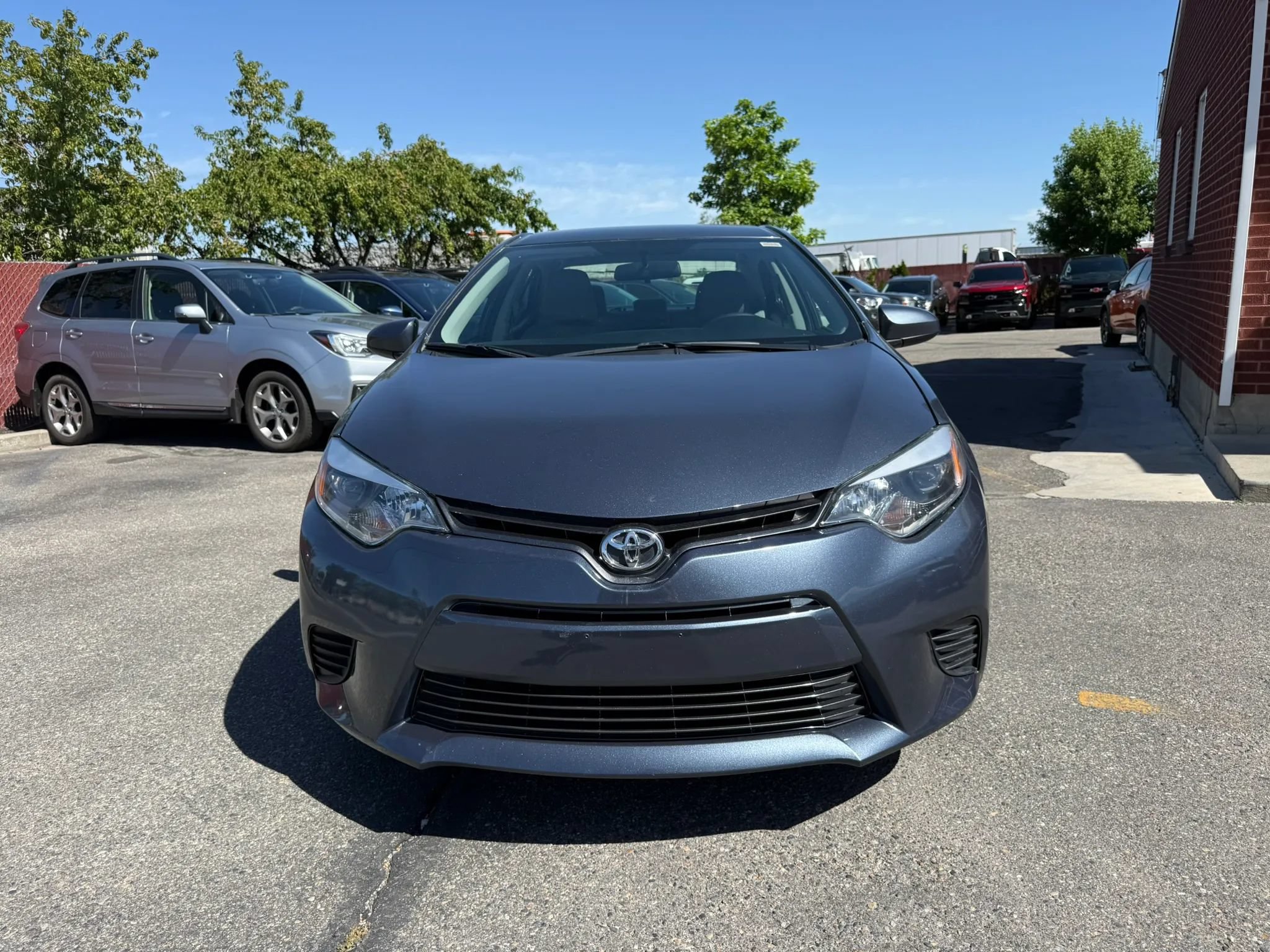 Used 2015 Toyota Corolla LE FWD image 2