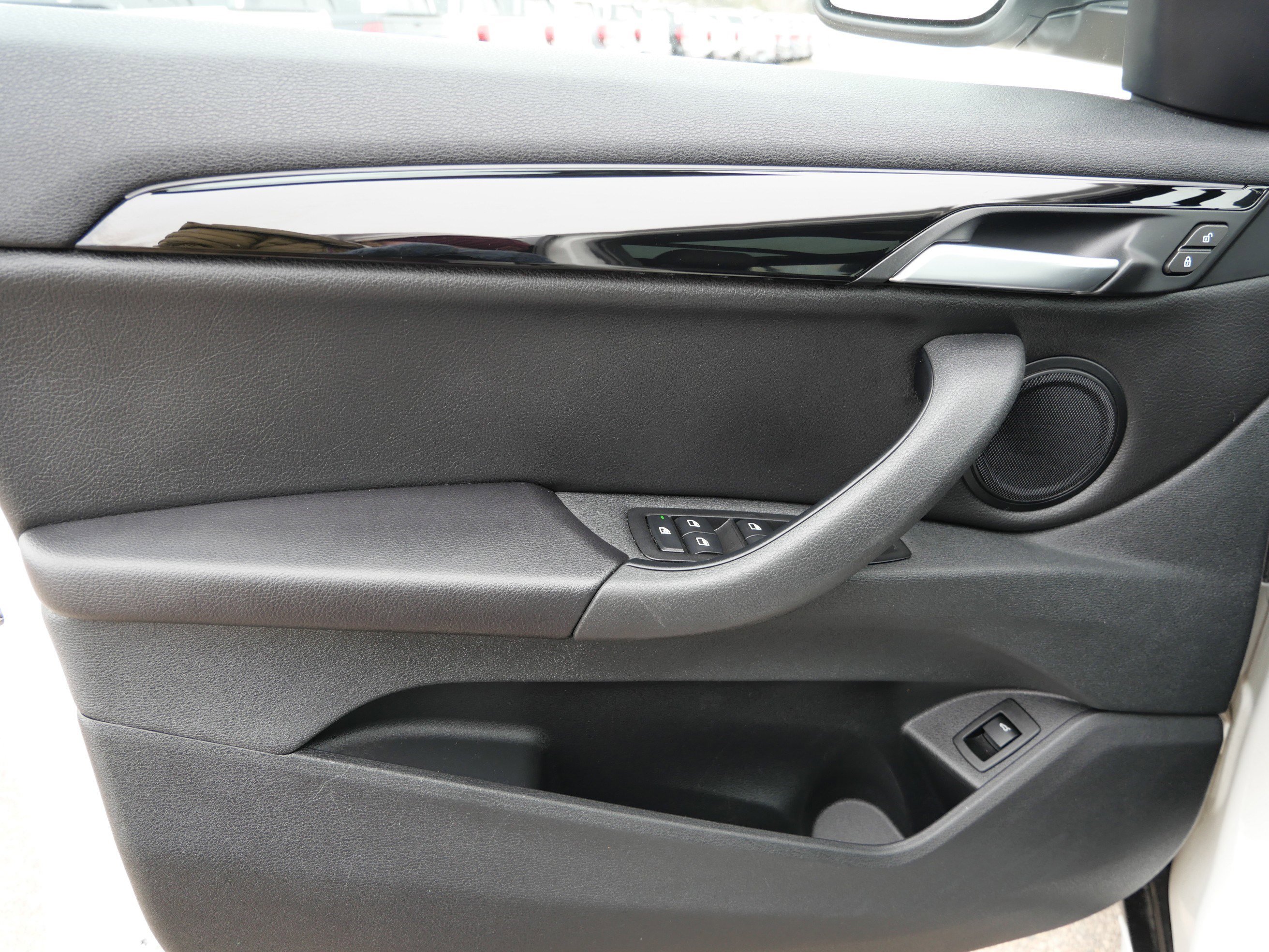 Used 2019 BMW X1 xDrive28i w/ Convenience Package image 23