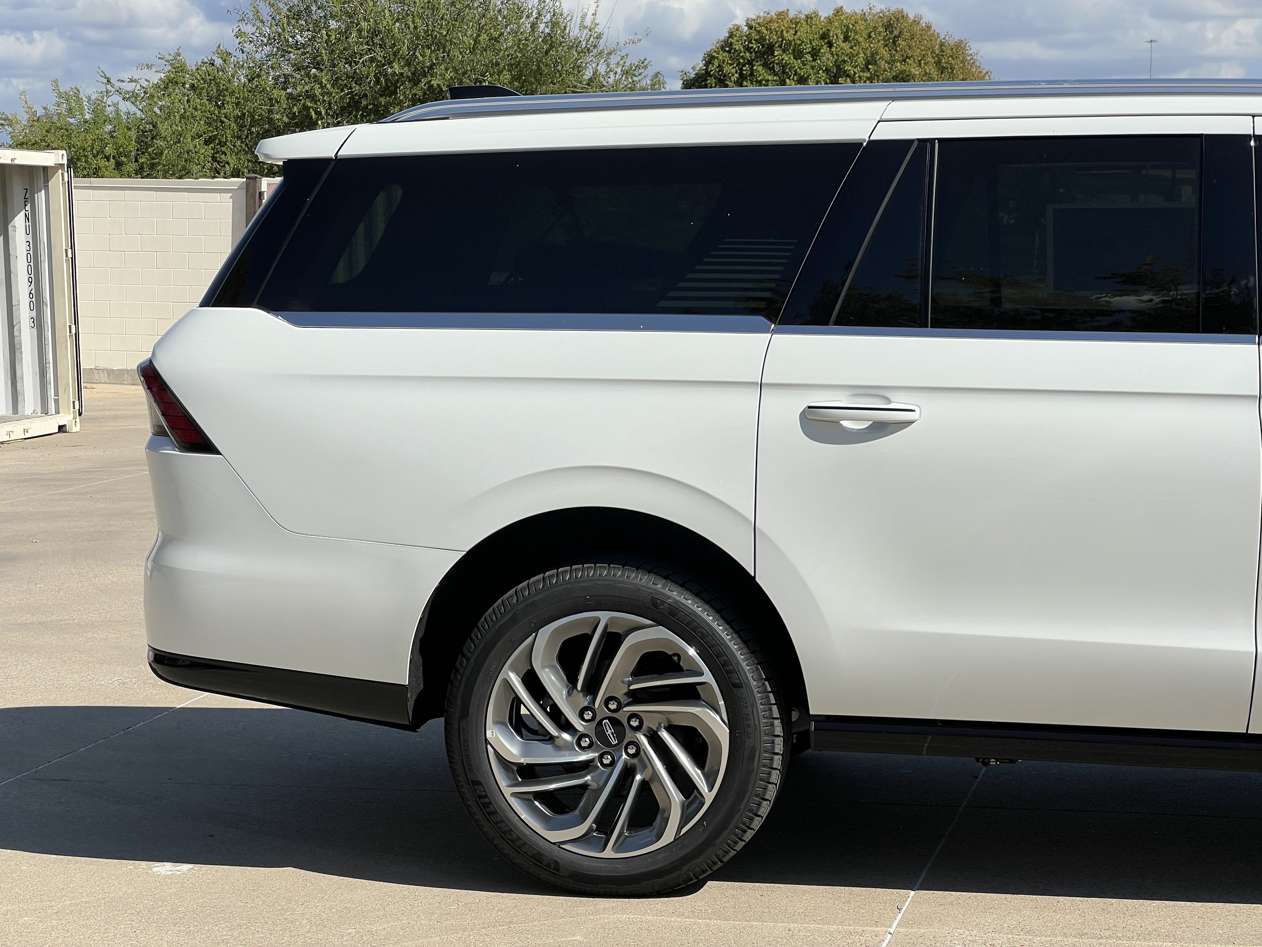 New 2027 Lincoln Navigator L Reserve AWD/4WD image 11