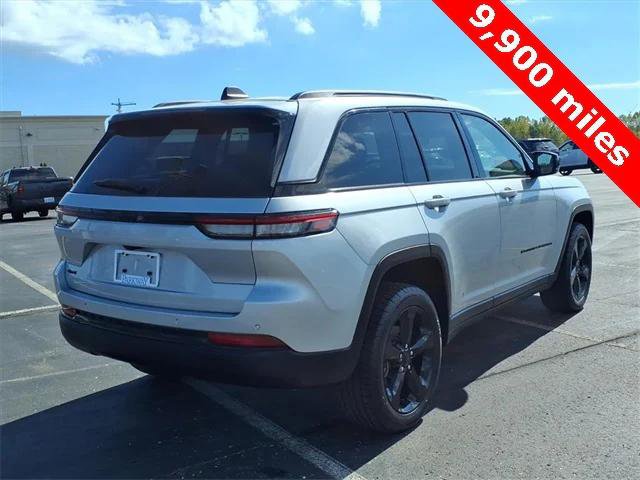 Certified 2023 Jeep Grand Cherokee Altitude image 4