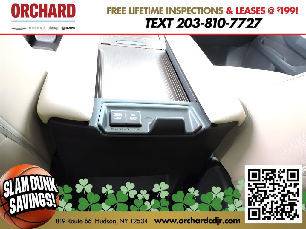 Used 2022 Toyota Sienna XLE image 17